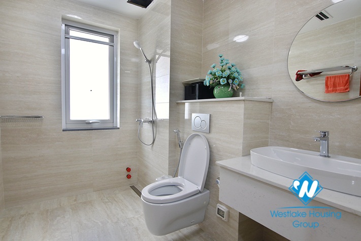  Massive ambassador corner villa for rent in Vinhomes Riverside - Long Bien